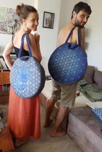 Sac décoré sur mesure pour tambour ou percussion,pièce unique faite main par Aflorescence