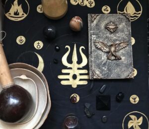  nappe noire de 90 x 90 cm-peint à la main par Aflorescence 