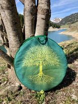 sac-tambour-chamanique-arbre-de-vie-vert-femme