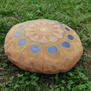 housse de coussin de méditation sur mesure peint main par Aflorescence