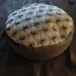 Housse de coussin de méditation sur mesure peinte à la main par Aflorescence