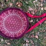 sac pour tambour chamanique,unique fait main selon la demande du client et créé par Aflorescence avec un mandala fleur de vie
