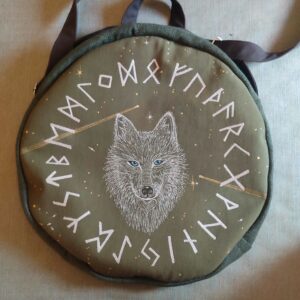 sac pour tambour chamanique motif loup runes peint et cousu main par Aflorescence