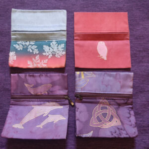 blagues à tabac artisanale à vendre peintes à la main sur du coton par Aflorescence, pièces uniques