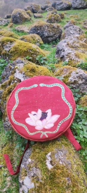 housse tambour sur mesure peint à la main motif serpents