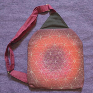 créations disponibles d'un sac bandoulière artisanal avec 2 fleurs de vie entrelacées peintes à la main par Aflorescence -pièce unique n°6