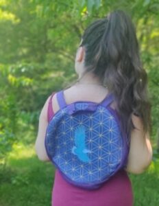 créations en tissu d'un sac à dos pièce unique pour un petit tambour vendu dans ma boutique artisanale